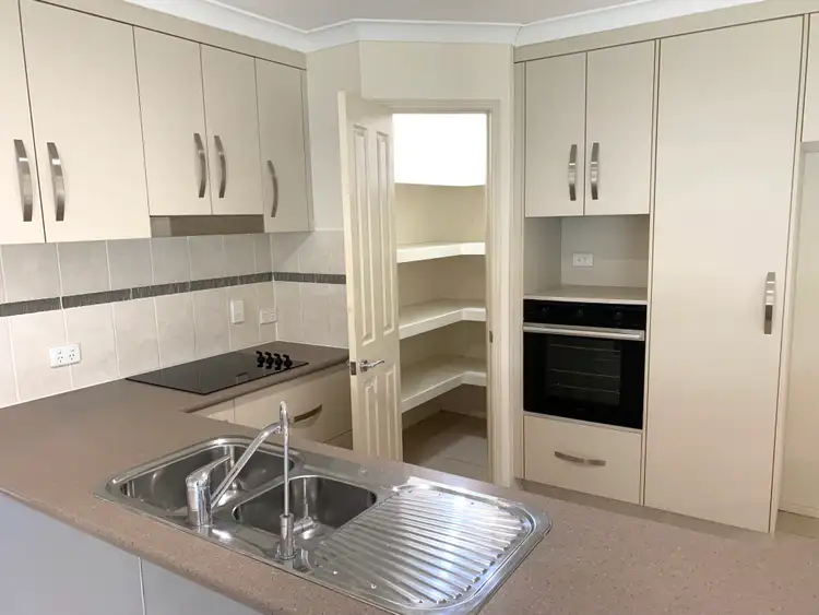 Sixth view of Homely house listing, 10 Kerrie Meares Crescent, Gracemere QLD 4702