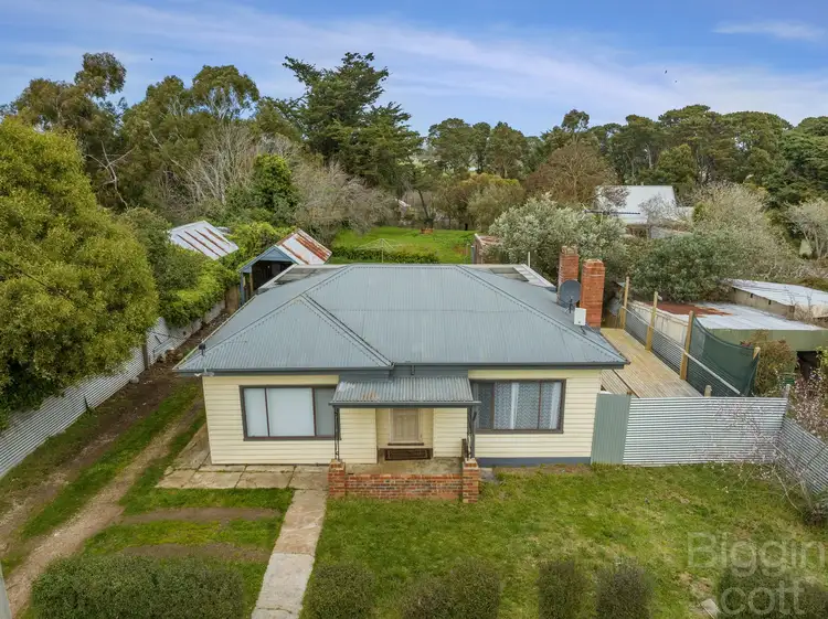 10 Hepburn Street, Smeaton VIC 3364
