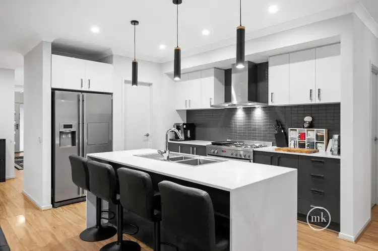 Fifth view of Homely house listing, 7 Coolgardie Way, Doreen VIC 3754