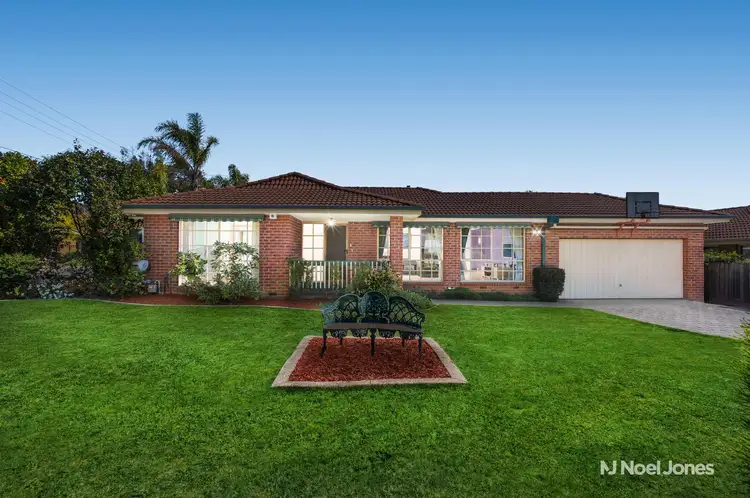 1 Watersedge Close, Knoxfield VIC 3180