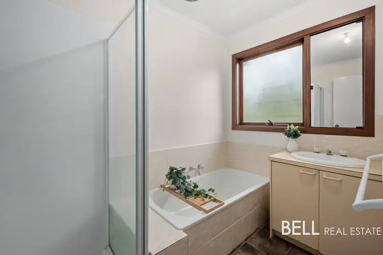 Sixth view of Homely house listing, 2 Isaac Street, Cockatoo VIC 3781