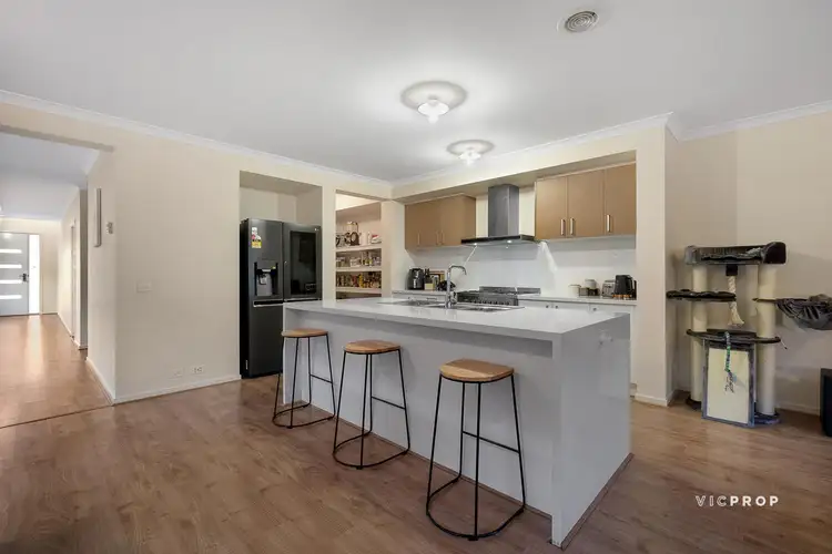 Sixth view of Homely house listing, 8 Oberon Street, Point Cook VIC 3030