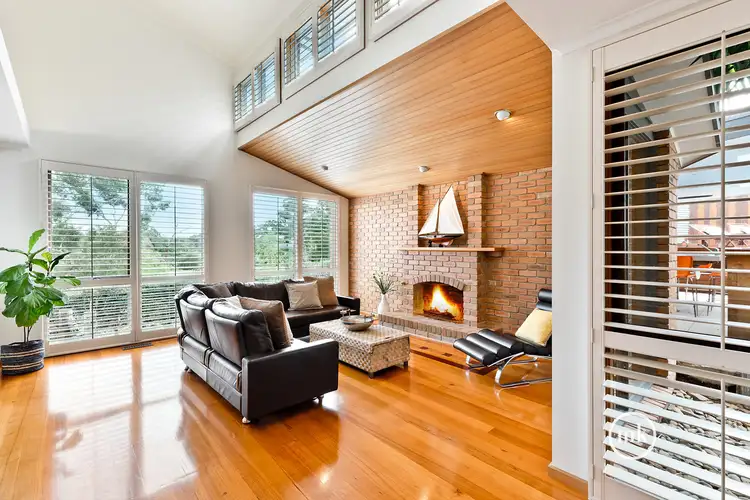 32 Kelway Crescent, Eltham North VIC 3095