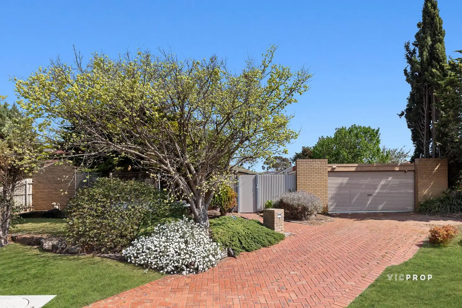 Main view of Homely house listing, 4 Moffatt Crescent, Hoppers Crossing VIC 3029