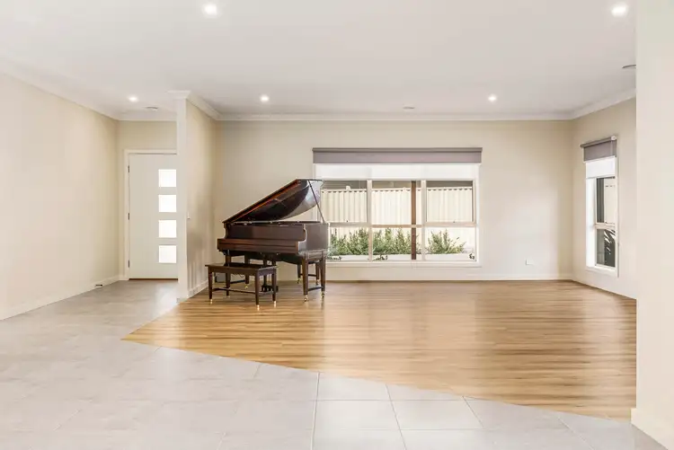 Fourth view of Homely unit listing, 16/1 Roger Street, Romsey VIC 3434