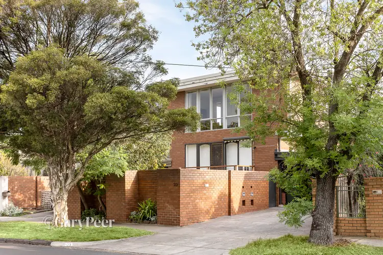 2/23 Orrong Grove, Caulfield North VIC 3161