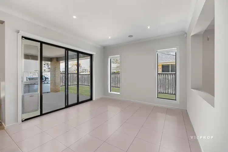 Fifth view of Homely house listing, 8 Trident Court, Sanctuary Lakes VIC 3030
