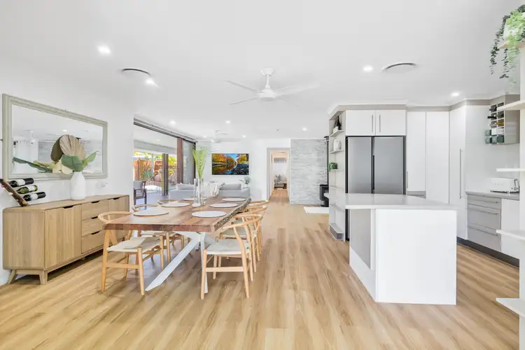90 Outlook Drive, Tewantin QLD 4565