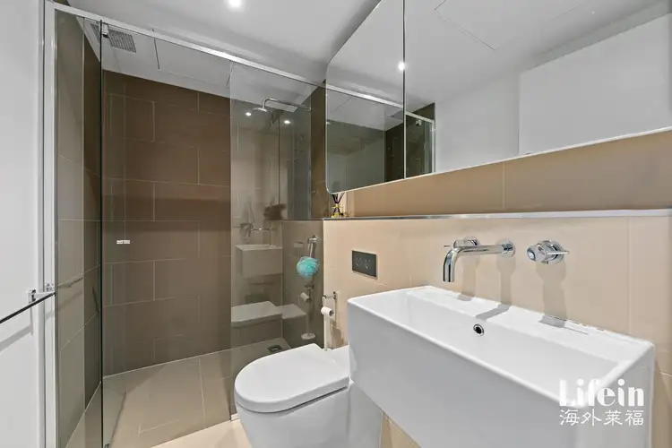 Sixth view of Homely apartment listing, 2206/555 Swanston Street, Carlton VIC 3053