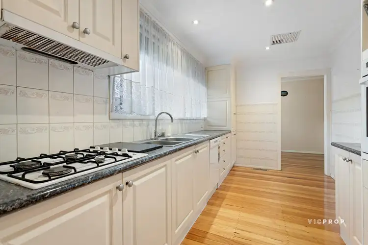 Second view of Homely house listing, 5 Milloo Crescent, Mount Waverley VIC 3149