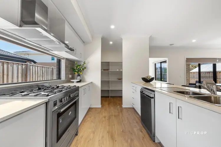 Sixth view of Homely house listing, 6 Jindalee Way, Werribee VIC 3030