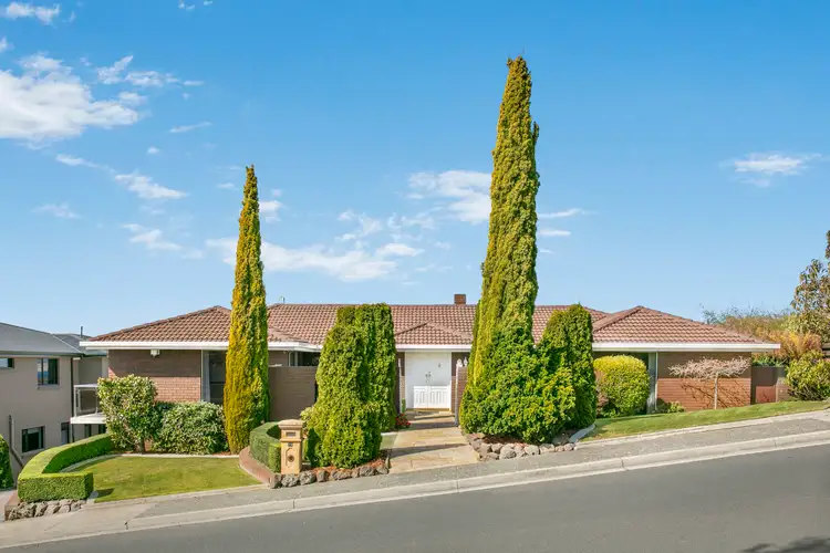 72 Lipscombe Avenue, Sandy Bay TAS 7005
