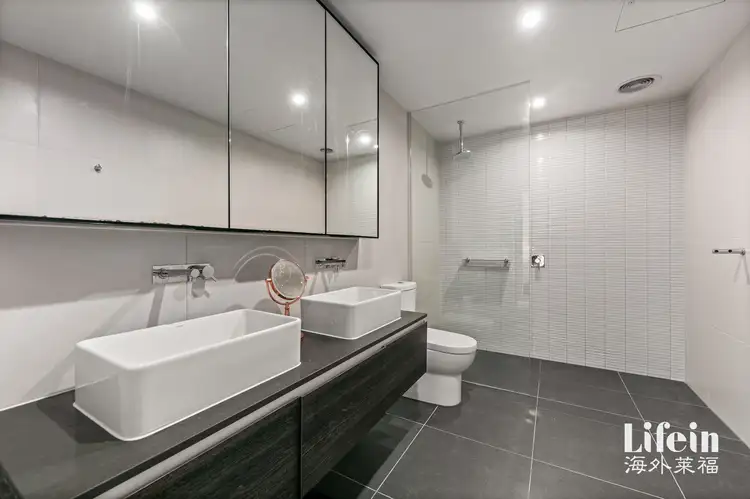 Fourth view of Homely townhouse listing, 35 Ellsworth Crescent, Camberwell VIC 3124