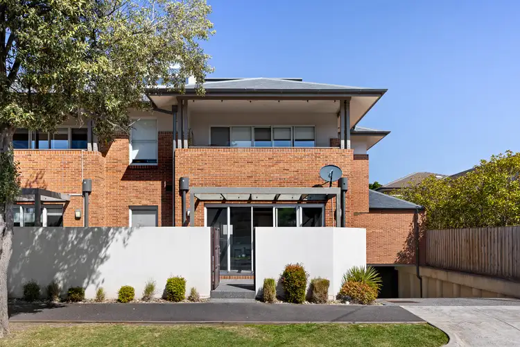 3/32 Bay Street, Brighton VIC 3186