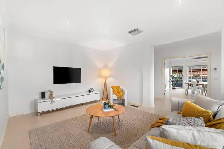 Fourth view of Homely unit listing, 2/33 Carrathool Street, Bulleen VIC 3105