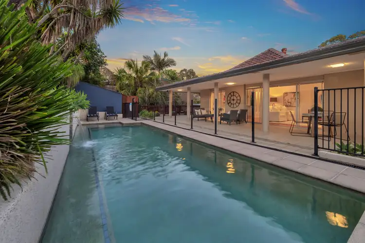 235 Chapel Hill Road, Chapel Hill QLD 4069