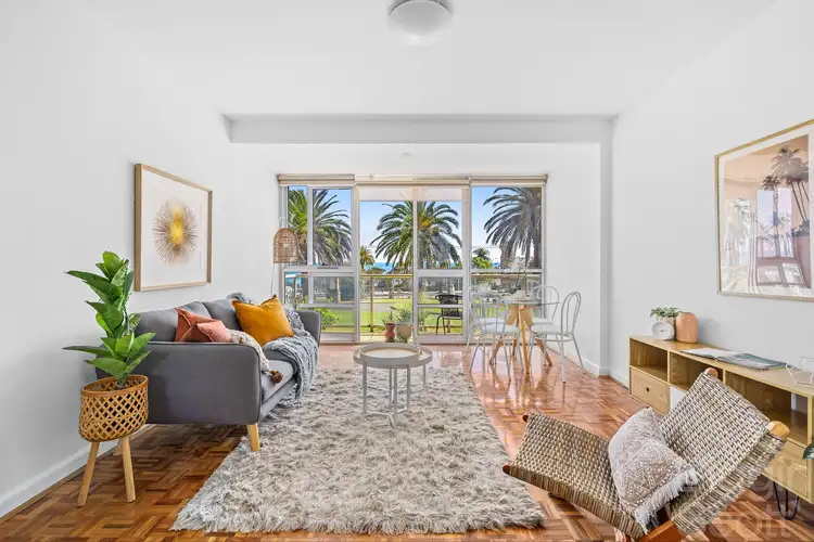 8/4 Alfred Square, St Kilda VIC 3182