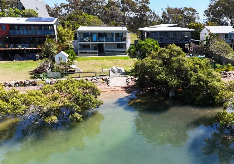 34 Coorong Street, Macleay Island QLD 4184
