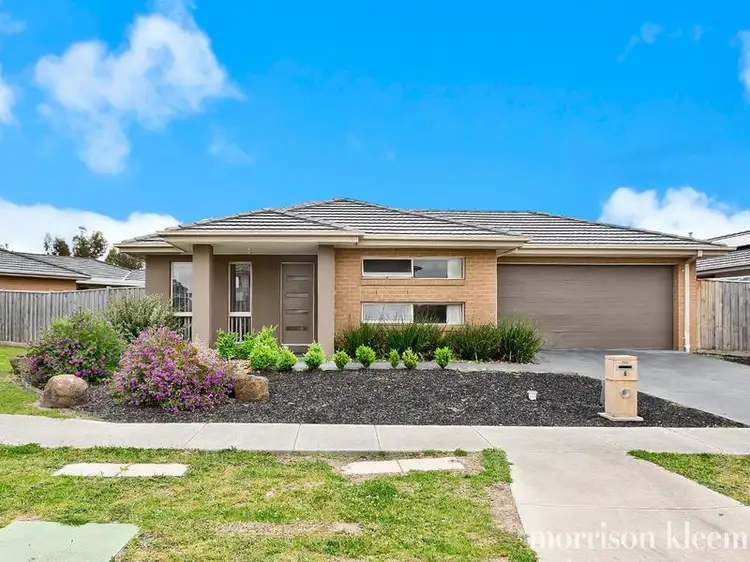 6 Tooradin Crescent, Doreen VIC 3754