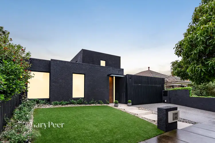 19 Kambea Grove, Caulfield North VIC 3161