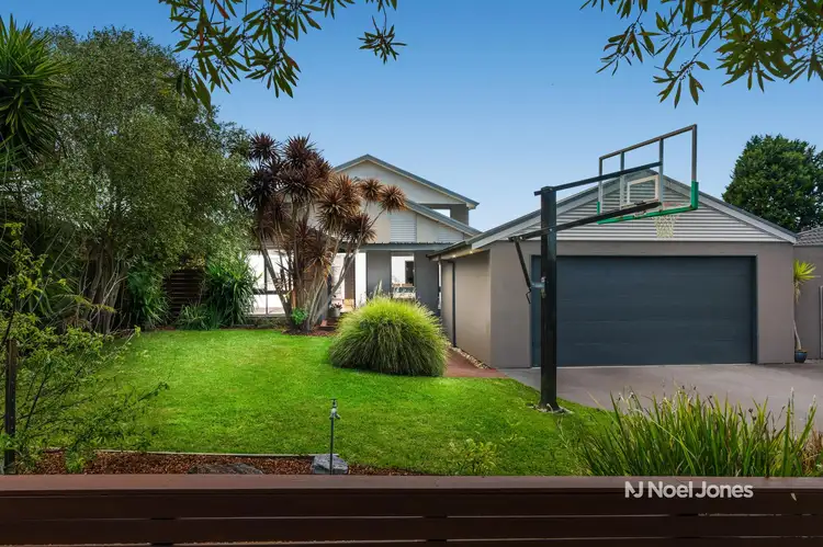 10 Belindavale Drive, Knoxfield VIC 3180