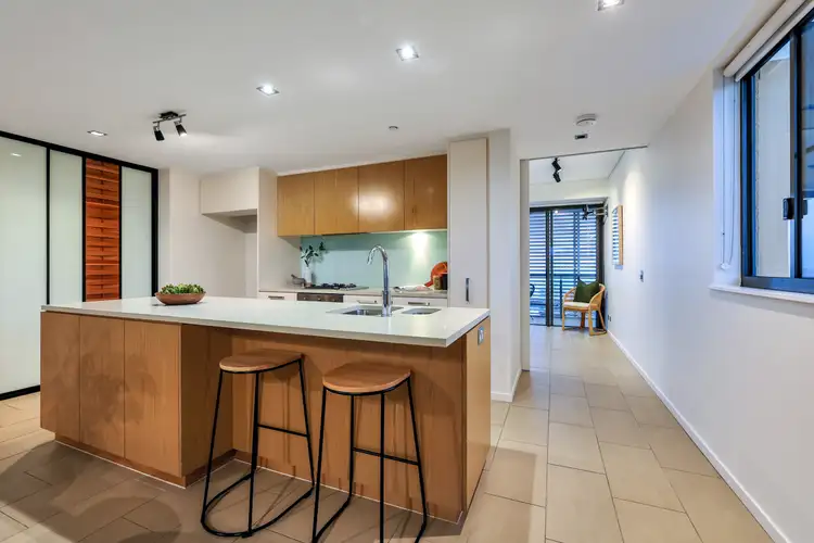 Fifth view of Homely unit listing, 370/19B Kitchener Drive, Darwin City NT 800