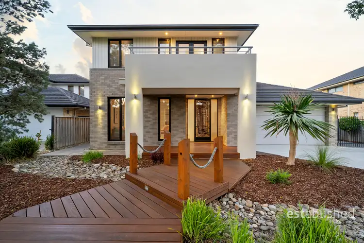 40 Vaucluse Boulevard, Sanctuary Lakes VIC 3030