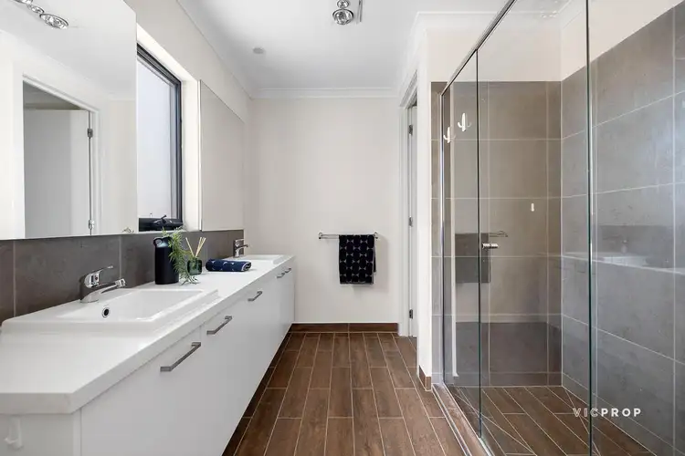 Fifth view of Homely house listing, 18 Elgata Way, Werribee VIC 3030
