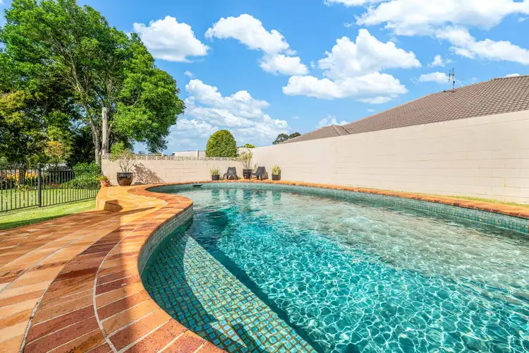 10 Lachlan Crescent, Beerwah QLD 4519