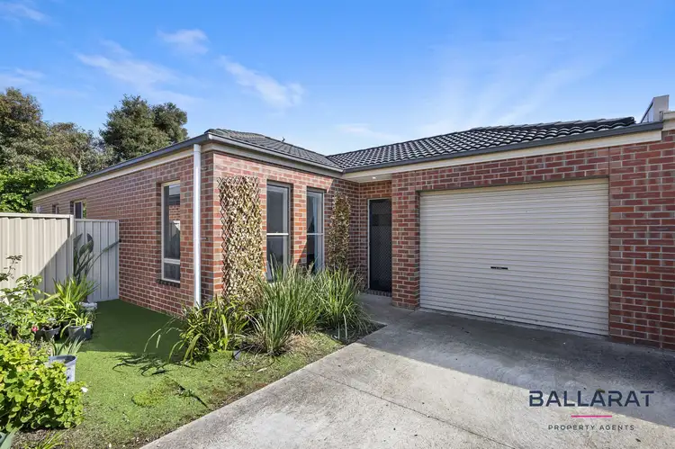 2/312A Albert Street, Sebastopol VIC 3356