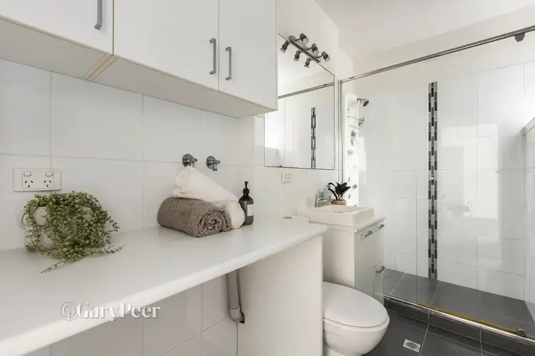 Fourth view of Homely apartment listing, 5/102 Park Street, St Kilda West VIC 3182