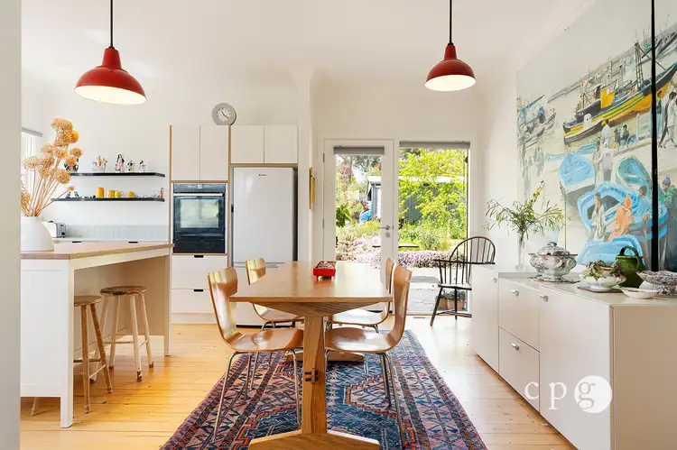 10 Montgomery Street, Castlemaine VIC 3450