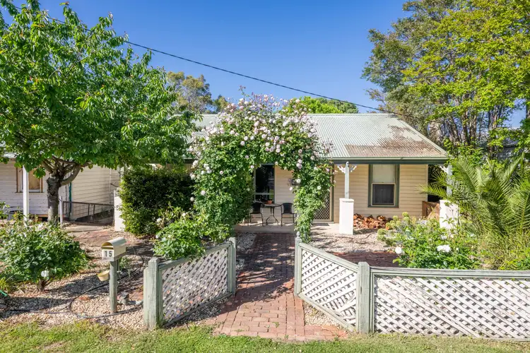 15 Tulip Street, Violet Town VIC 3669