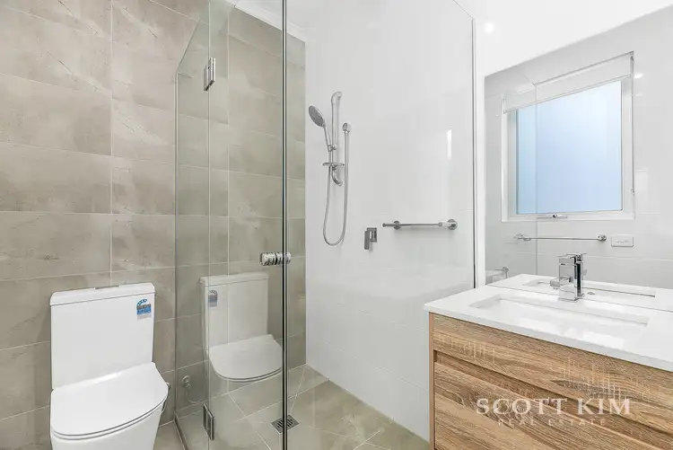 Fifth view of Homely unit listing, 2/12 Leon Avenue, Rosebud VIC 3939