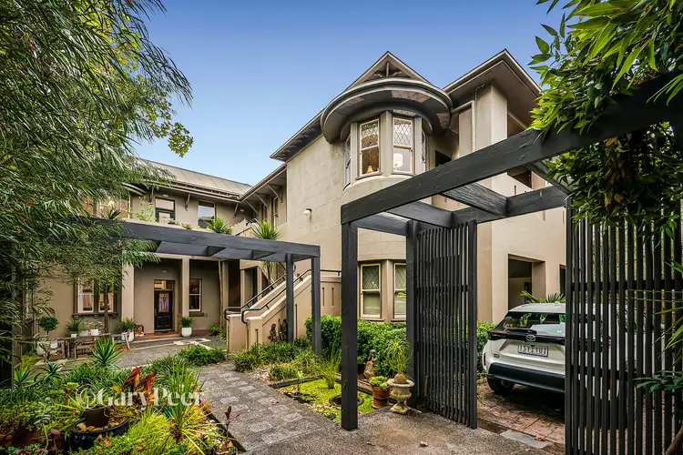 4/19 Dickens Street, Elwood VIC 3184