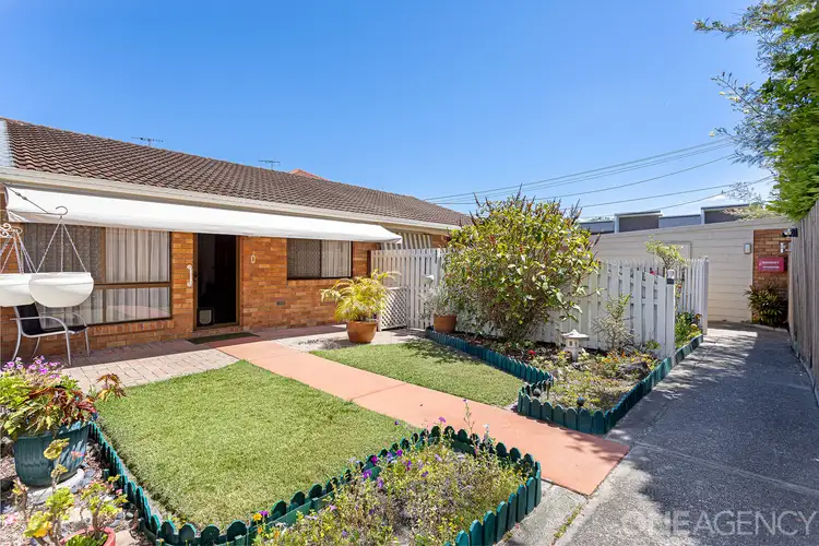 2/37 Wyllie Street, Redcliffe QLD 4020