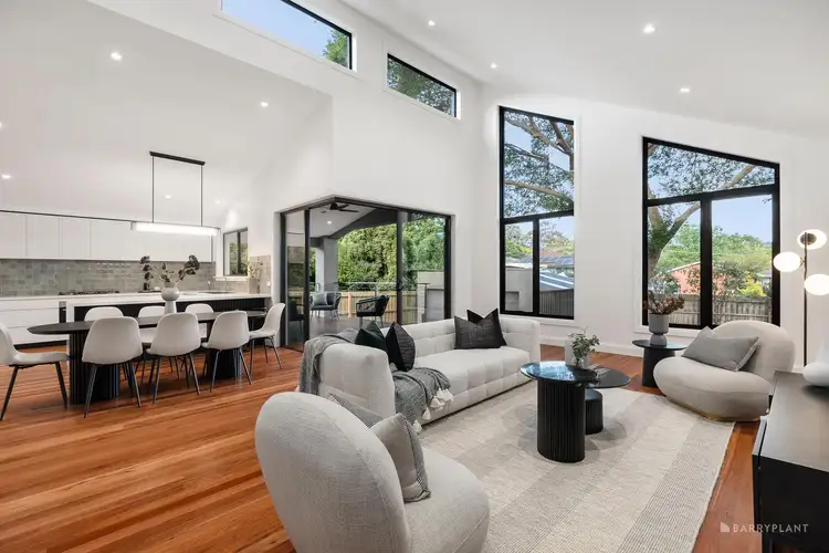 34 Diane Crescent, Viewbank VIC 3084