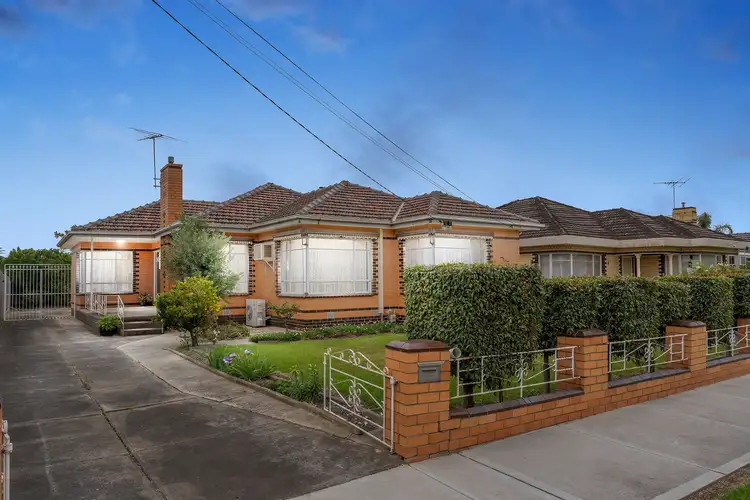 10 Raymond Street, Sunshine West VIC 3020