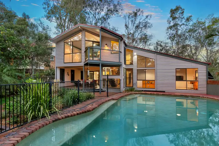 8 Clarina Street, Chapel Hill QLD 4069