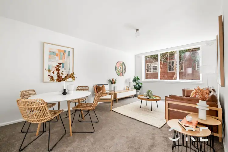Fourth view of Homely apartment listing, 2/27 Powlett Street, East Melbourne VIC 3002