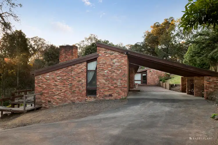 9 Keith Court, Research VIC 3095