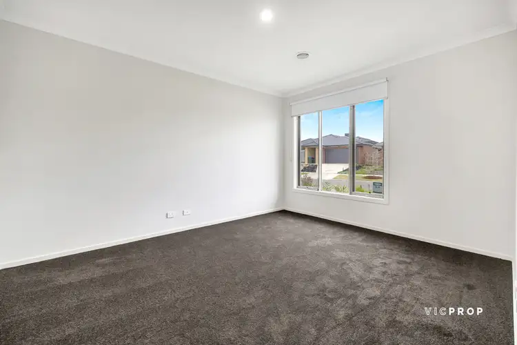 Fifth view of Homely house listing, 8 Radisson Crescent, Werribee VIC 3030