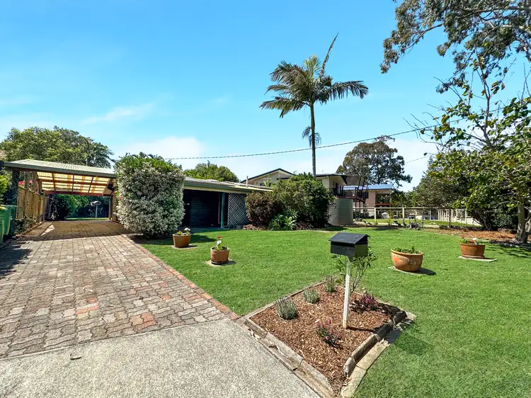 18 Alkira Street, Macleay Island QLD 4184