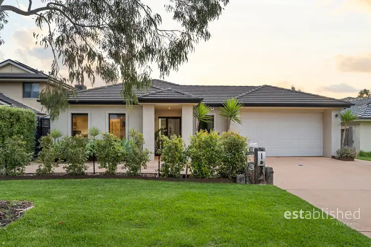 3 Scenic Drive, Sanctuary Lakes VIC 3030
