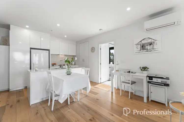 302/404 Burwood Highway, Wantirna South VIC 3152