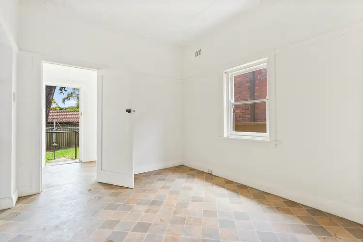 Sixth view of Homely semi-detached listing, 31 Jubilee Avenue, Carlton NSW 2218