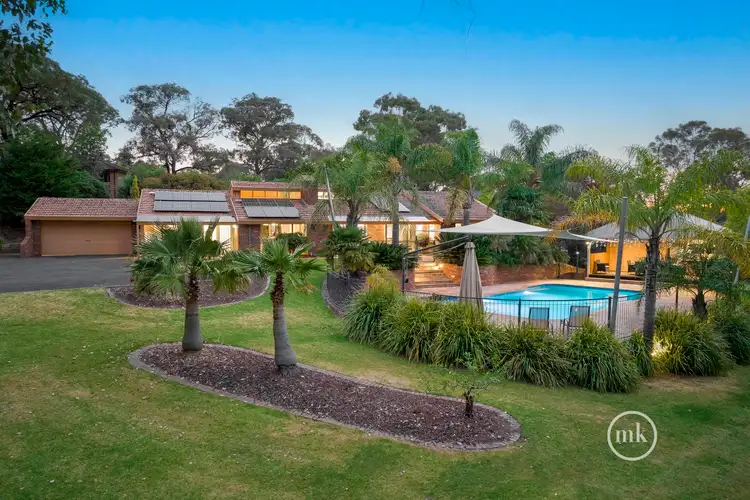 34 Lindon Strike Court, Research VIC 3095
