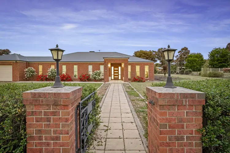 15 Nelson Court, Thurgoona NSW 2640