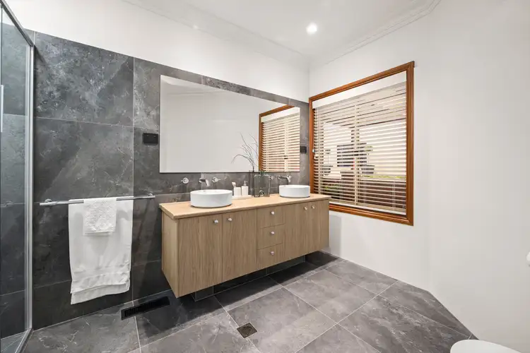 Third view of Homely house listing, 2 Maynet Place, West Albury NSW 2640