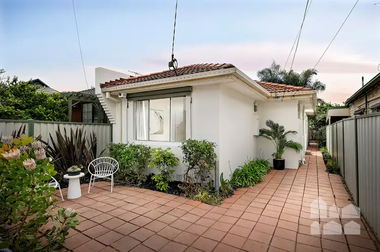 39 Chirnside Street, Kingsville VIC 3012